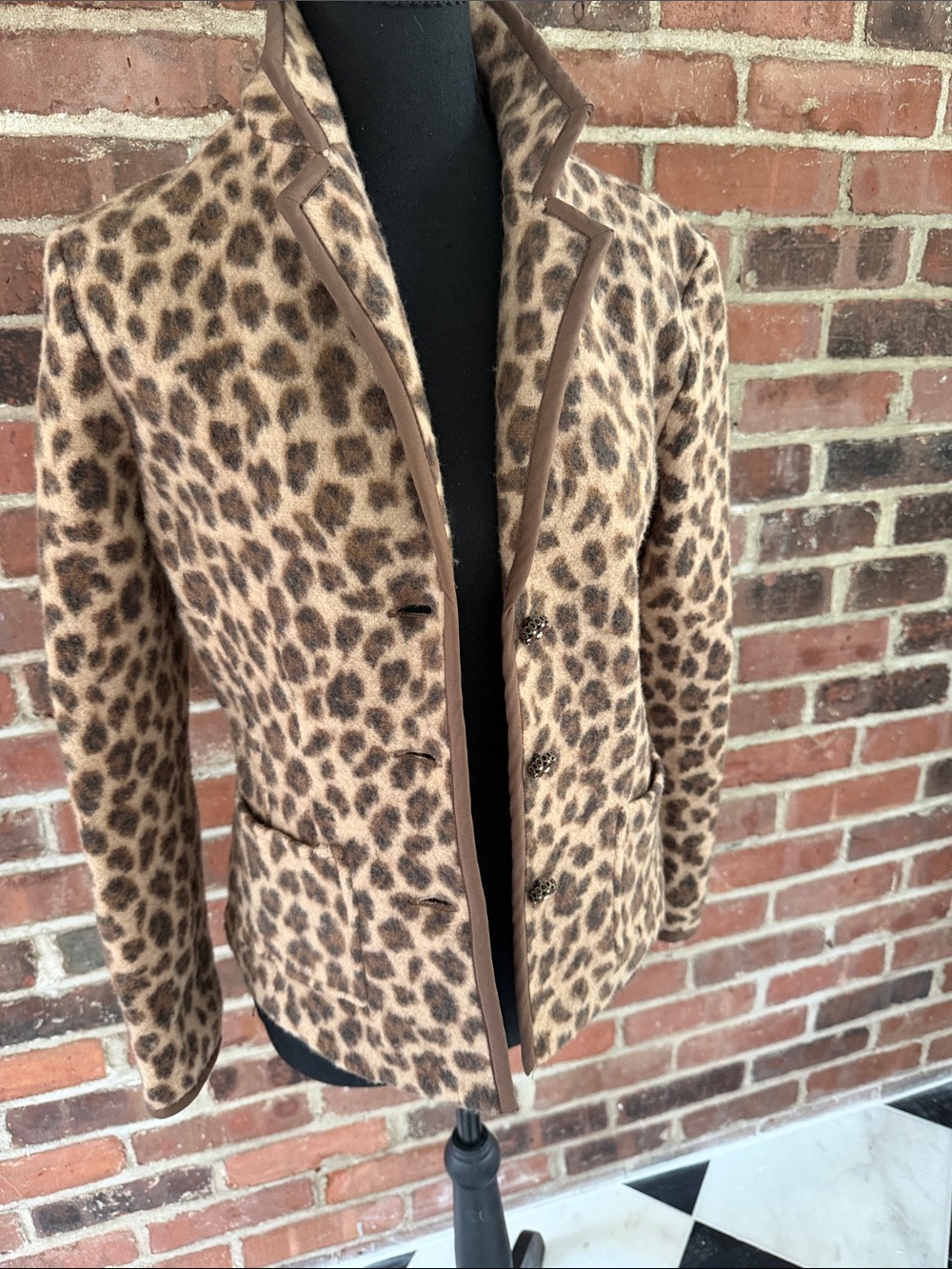 Talbots Petites 100% Merino Wool Leopard Blazer Jacket P Jeweled Buttons